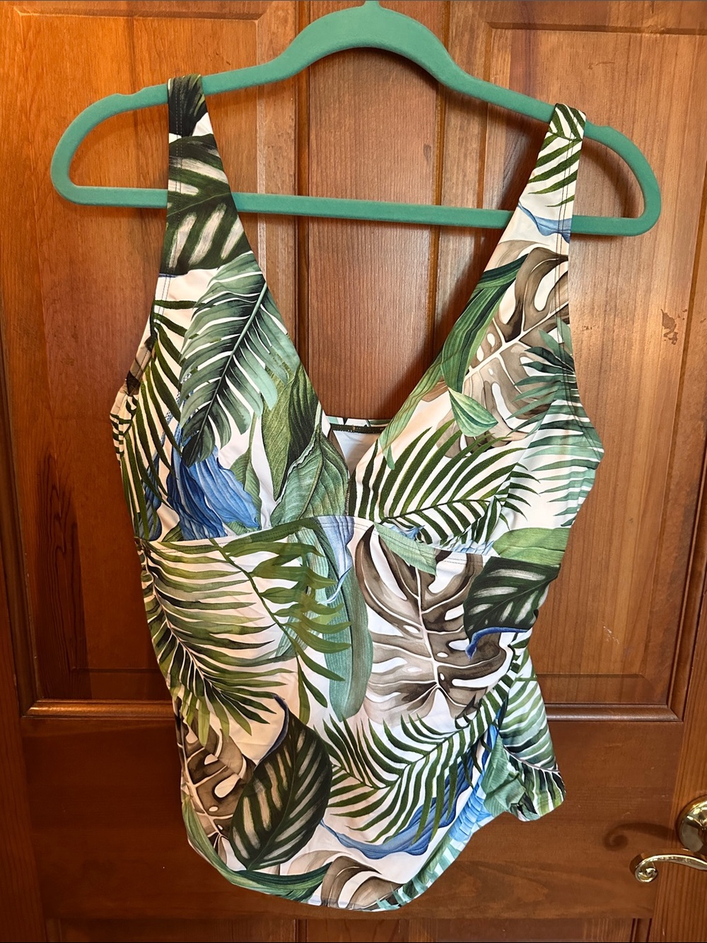Jantzen Tropical Leaf V-Neck Tank Top in Green, White, Blue